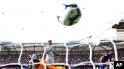 ကားဒစ်ဖ် စီးတီးနှင့်ပွဲတွင် သူ့အတွက် ဒုတိယဂိုးကို သွင်းယူလိုက်သည့် ချယ်လ်ဆီးအသင်းသား Eden Hazard (ယာ)။ ၁၅ စက်တင်ဘာလ ၂၀၁၈။