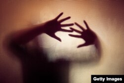 Seorang Vikaris atau calon pendeta di Alor Nusa Tenggara Timur menjadi tersangka tindak asusila terhadap 14 perempuan, sepuluh di antaranya adalah anak-anak. (Foto: Getty Images)