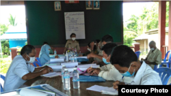 លោកស្រី សឹម ពៅ មេឃុំរការ ស្រុកសង្កែ ខេត្តបាត់ដំបង។ (រូបភាពផ្តល់ឲ្យ)