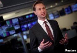 Endrju Adams govori u Njujorku 1. aprila 2022.