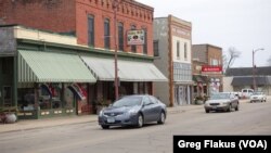 In rural Illinois, including towns like Fulton on the western edge of Whiteside County, there are common sense ideas held by people across the political spectrum, says one resident, Linda Ebersole.