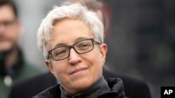 Guvernerka Oregona, Tina Kotek, fotografisana 13. februara 2024. (AP/Jenny Kane)