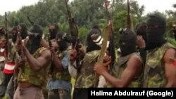 'Yan bindiga sanye da kayan soja