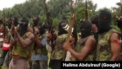 'Yan bindiga da sanye da rigunan soja