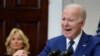 Presiden AS Joe Biden, didampingi oleh Ibu Negara Jill Biden, berbicara tentang kasus penembakkan massal yang terjadi di sebuah sekolah di Uvalde, Texas, dalam sebuah konferensi pers di Gedung Putih, Washington, pada 24 Mei 2022. (Foto: AP/Manuel Balce Ceneta)