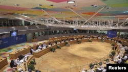 乌克兰总统泽连斯基通过视频连线对在布鲁塞尔举行的欧洲理事会特别会议发表讲话。(2022年5月30日)