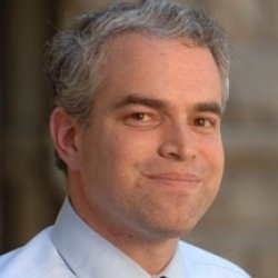 斯坦福大学研究冷战时期美国外交政策的历史学者罗伯特·拉科夫（Robert B. Rakove）(照片来源：大学网站）