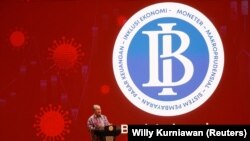 Gubernur Bank Indonesia Perry Warjiyo berbicara dalam pertemuan tahunan dengan pemangku kepentingan keuangan di Jakarta, 30 November 2022. (Foto: REUTERS/Willy Kurniawan)