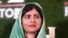 Malala Yousafzai tiba di acara HISTORYTalks di DAR Constitution Hall, Washington, pada 24 September 2022. (Foto: AP/Nathan Howard)