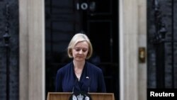 英国首相利兹·特拉斯（Liz Truss）星期四（10月20日）宣布辞去首相职务，她担任首相一共只有44天时间。