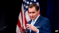 Juru bicara Pentagon John Kirby berbicara dalam konferensi pers di Pentagon, Washington, pada 14 April 2022. (Foto: AP/Andrew Harnik)