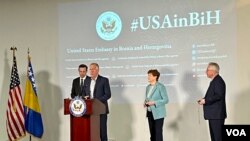 Američki senatori tokom konferencije za novinare u Sarajevu.