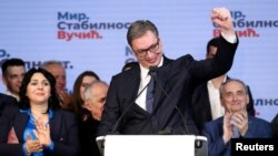 Slavlje u štabu SNS u izbornoj noći, pošto je ta partija proglasila rezultate predsedničkih i parlamentarnih izbora, 3. april 2022.