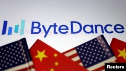 Pemilik TikTok, ByteDance, Kamis (24/9) mengajukan permohonan izin ekspor teknologi dalam usahanya menuntaskan kesepakatan dengan Oracle dan Walmart. (Foto: ilustrasi). 