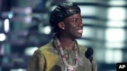 Rema a bikin karrama mawaka na MTV Video Music Awards Photo Gallery.