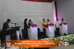 Suasana pelaksanaan Debat Publik Terbuka Pasangan Calon Bupati dan Wakil Bupati Kabupaten Poso 2020. Sabtu (31 Oktober 2020) Foto : KPU Kabupaten Poso