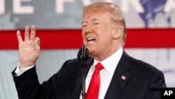 川普总统23号在保守派政治行动大会上讲话