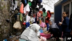 <p>Oficialmente, Meghan Markle y el príncipe Harry de Inglaterra, ya son marido y mujer.</p>
