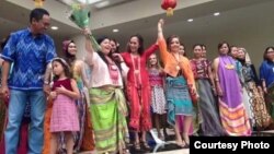 Koleksi Oerip Batik hasil karya desainer Indonesia Dian Erakumalasari (foto/dok: Dian Erakumalasari)