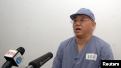 FILE - Kenneth Bae, a Korean-American missionary who is serving a sentence in North Korea for "hostile acts" appears before reporters in Pyongyang in this undated photo released by North Korea's Central News Agency (KCNA) on January 20, 2014.