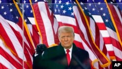 资料照片：美国前总统特朗普、