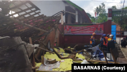 Gempa berkekuatan 5,6 skala richter menghantam barat daya Cianjur, Jawa Barat pada Senin (21/11) pukul 13.21 WIB. (Foto: Courtesy/Basarnas)