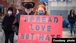 Screenshot (tangkapan layar) salah satu adegan dalam film “Living the Silent Dream” (foto: courtesy)