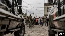 Basoda nzinga nzinga na batelemeli liboso lya ndako ya Monusco, Goma, Nord-Kivu, 26 juillet 2022.