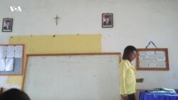 Guru SD Transpuan di Flores Timur: Jangan Panggil Saya 'Pak'