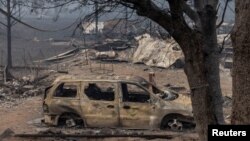 Automobil uništen u požaru Mekini, 1. avgust 2022.