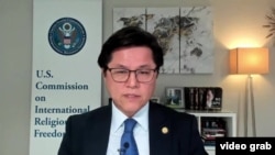 美国国际宗教自由委员会主席努里·特克尔参加美国国会及行政当局中国委员会 9月13日举行的听证会。（来源：视频截图）