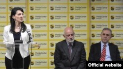 Marinika Tepić, Vladeta Janković i Zdravko Ponoš predstavljeni za kandidate za premijerku Srbije, gradonačelnika Beogada i predsednika Srbije, na konferenciji za štampu koalicije Ujedinjena Srbija, u Beogradu, 2. februara 2022. (Foto: Mediacentar Beograd)