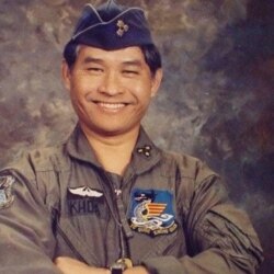 Nguyen Kim Khoa, mantan pilot yang kini berusia 78 tahun