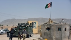 Avganistanske snage bezbednosti sprovode istragu na mestu bombaškog napada u Kandaharu, 6. jula 2021.