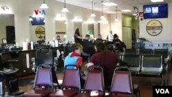 Bisnis Pangkas Rambut milik Yusup Hustaman