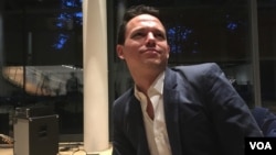 爵士贝斯手Paul Sikivie。（美国之音燕青拍摄）