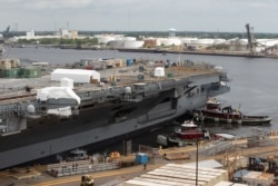 2020年8月停靠在诺福克海军造船厂乔治 H.W.布什号航空母舰。图片来源美国海军。