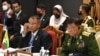 Menteri Pertahanan Myanmar Mya Tun Oo (kanan) pada Pertemuan Menteri Pertahanan Perhimpunan Bangsa-Bangsa Asia Tenggara (ASEAN) di Phnom Penh pada 22 Juni 2022. (Foto: AFP)