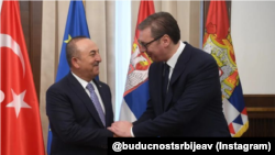 Turski šef diplomatije Mevlut Čavušoglu i predsednik Srbije Aleksandar Vučić (Instagram)