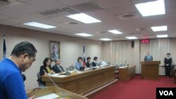 台湾立法院外交及国防委员会10月27号质询的情形(美国之音张永泰拍摄)