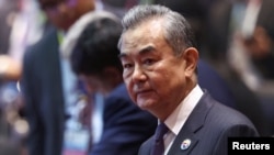 中国外长王毅2024年7月27日在东亚峰会上。