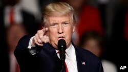 2016年12月15日,美国当选总统川普在宾夕法尼亚州赫尔希