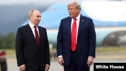 دونالد ترمپ، رئيس جمهور ایالات متحدهٔ امریکا و ولادمیر پوتین، رئيس جمهور روسیه
