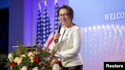 រូបឯកសារ៖ អ្នកស្រី Hsiao Bi-khim អ្នកតំណាង​កំពូល​របស់តៃវ៉ាន់​ក្នុង​សហរដ្ឋ​អាមេរិក​និយាយ​អំឡុង​ពិធី​មួួ​យ​ជាមួយ​ប្រធានាធិបតី​តៃវ៉ាន់អ្នកស្រី Tsai Ing-wen ក្នុង​ទីក្រុង​ញូវយ៉ក។