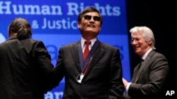 陈光诚在国会领受人权奖