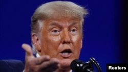 Mantan Presiden AS Donald Trump berbicara di Orlando, Florida (28/2). 