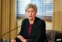 페니 웡 호주 외교부 장관이 1일 멜버른에서 열린 한-호주 외교 및 국방장관 회담 후 열린 공동 기자회견에서 발언하고 있다.