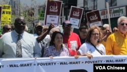 洛杉矶县劳工联盟执行长杜瑞若(右二)