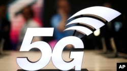 2019年巴塞罗那世界移动大会上的5G标志（2019年2月25日）