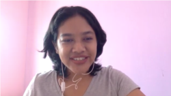 Siti Fauziah, pemeran Bu Tejo, saat diwawancara VOA melalui Zoom.